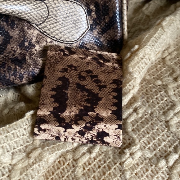 Bottega Veneta Snakeskin and Karung Rialto COA - Picture 10 of 15